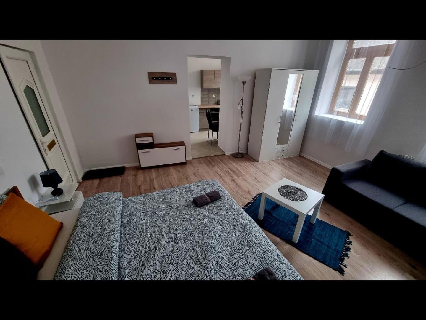 Dama Apartments 埃格尔 外观 照片