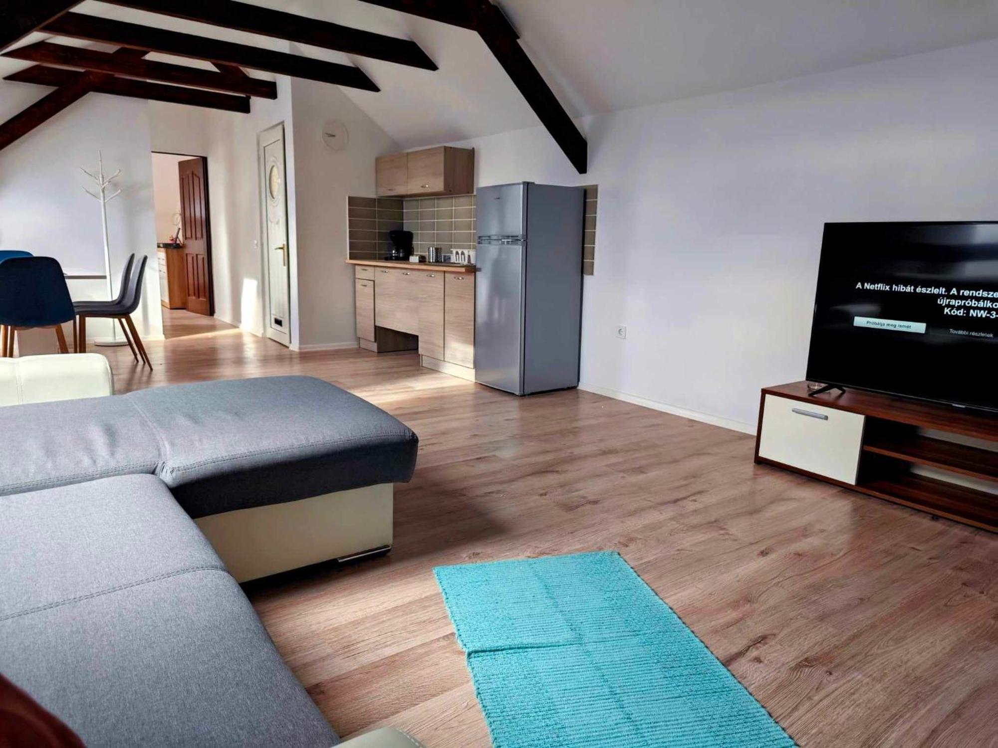 Dama Apartments 埃格尔 外观 照片